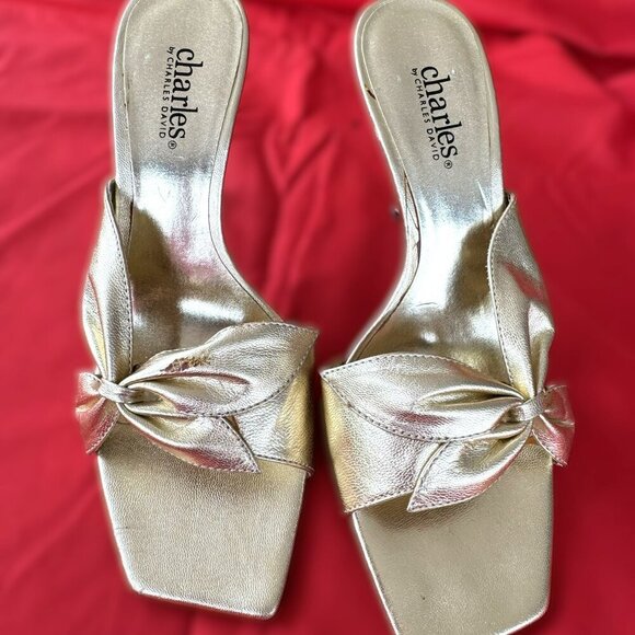 Gold Leather slide sandals by Charles David (New). size 6 - Picture 3 of 5